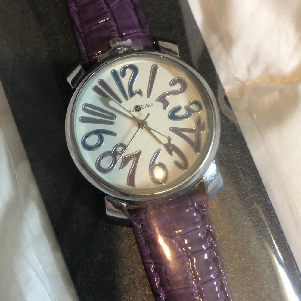 Nouveau purple watch